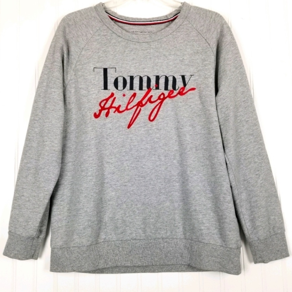 A7 - 357 Tommy Hilfiger sweatshirt